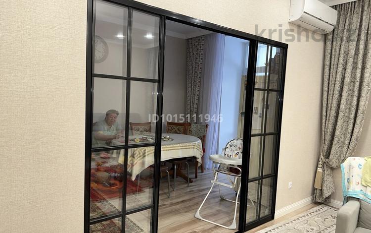 6-комнатная квартира · 155 м² · 4/10 этаж, мкр Новый Город, Дюсембекова 83/2 за 85 млн ₸ в Караганде, Казыбек би р-н — фото 2
