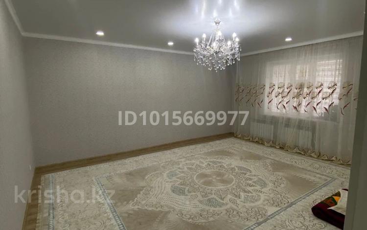 2-комнатная квартира · 75 м² · 4/5 этаж, 17-й мкр, 17-ш/а. 102 за 23 млн ₸ в Актау — фото 2