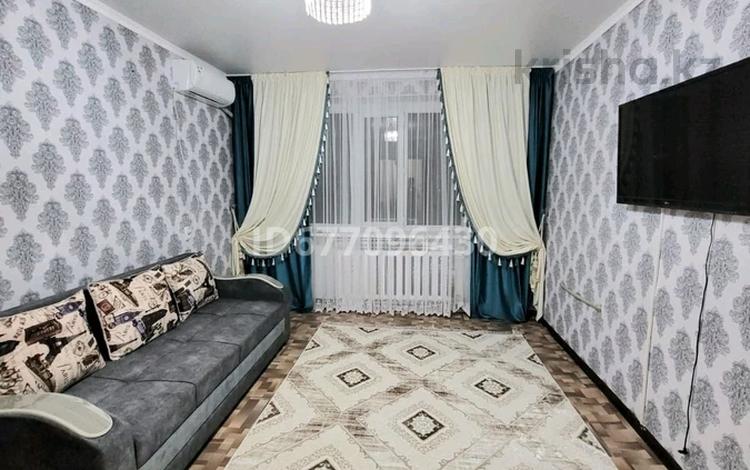 2-комнатная квартира, 70 м², 5/5 этаж посуточно, Бауыржан Момышулы 5 за 12 000 〒 в Приозёрске — фото 2
