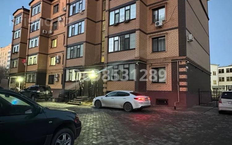 2-комнатная квартира, 65.8 м², 1/5 этаж, мкр Кунаева 75