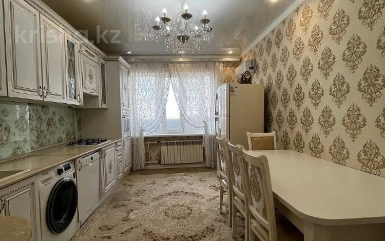 3-комнатная квартира, 128.4 м², 10/10 этаж, Маресьева за 45 млн 〒 в Актобе — фото 2
