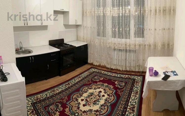 2-комнатная квартира, 56 м², 3/5 этаж помесячно, Бирлик за 130 000 〒 в Талдыкоргане, мкр Бирлик — фото 2