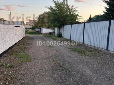 Продажа домов и дачи в Абай обл.: Часть дома · 3 комнаты · 76.6 м² · 8 сот., Танирбергенова 43 — Возле недвижимость за 16.5 млн 〒 Часть дома · 3 комнаты · 76.6 м² · 8 сот., Танирбергенова 43 — Возле недвижимость за 16.5 млн 〒 в