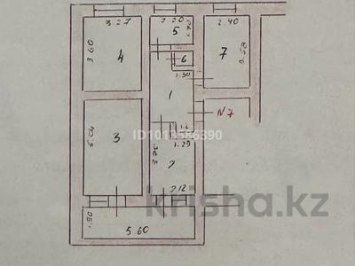 3-бөлмелі пәтер · 60.8 м² · 4/5 қабат, Карахан 3 — Пересечение Карахан и Толе Би, бағасы: 20 млн ₸ в Таразе