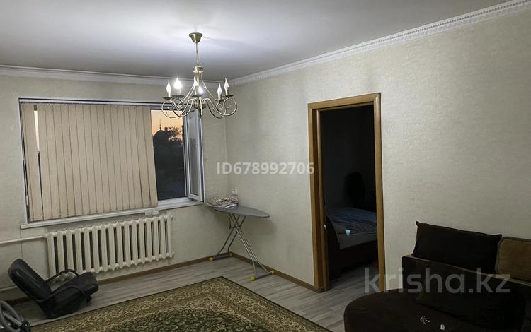 3-комнатная квартира, 86 м², 4/5 этаж, 2мкр 26 за 19 млн 〒 в Туркестане — фото 2