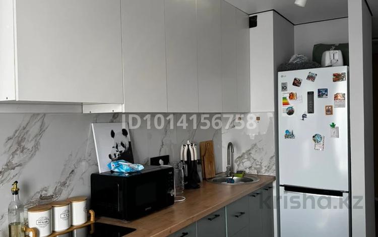1-комнатная квартира · 46.5 м² · 9/10 этаж, мкр Аккент 72 за 220 000 ₸ в Алматы, Алатауский р-н — фото 2