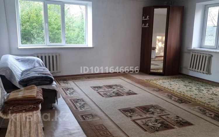 1-бөлмелі пәтер · 42 м² · 2/4 қабат, Шевченко — Шевченко и Октябрьская, бағасы: 13.4 млн ₸ в Талдыкоргане — фото 2