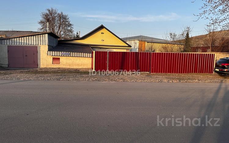 Отдельный дом · 3 комнаты · 80 м² · 7 сот., Железнодорожная — Ука вокзал за 18.5 млн ₸ в Усть-Каменогорске — фото 2