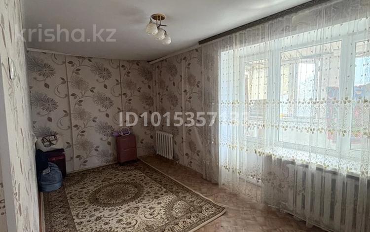 3 бөлме · 53 м² · 5/5 қабат, 2 ш/а., Бр.жубановых 271/1, бағасы: 40 000 ₸ в Актобе, мкр 8 — фото 2