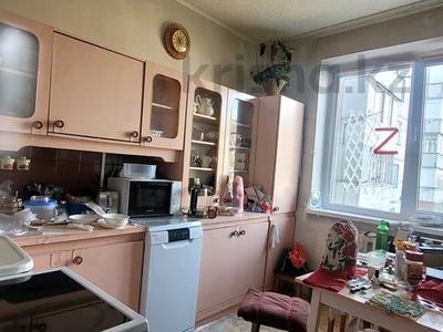 3-бөлмелі пәтер · 64 м² · 6/10 қабат, Степной 3 8, бағасы: 24.7 млн ₸ в Караганде, Казыбек би р-н