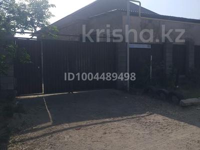 Отдельный дом · 4 комнаты · 100 м² · 8 сот., 10микр.2сектор 37 — Магазин Алатау за 33 млн 〒 в Конаеве