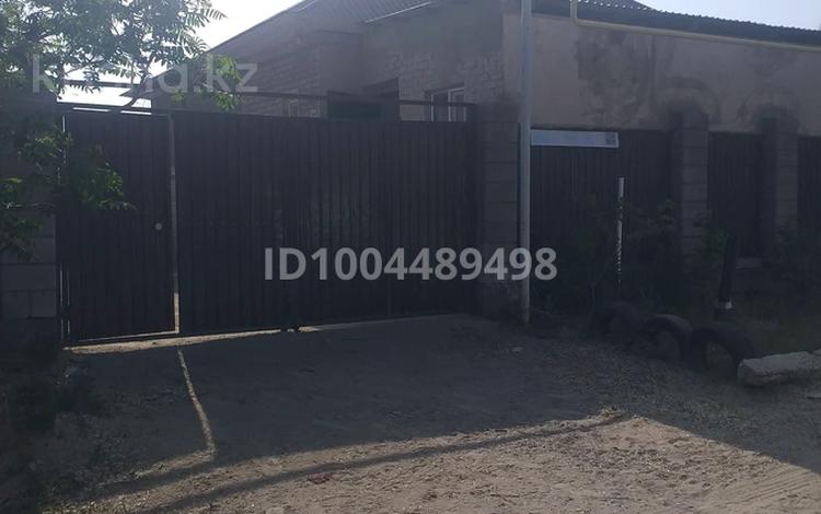 Отдельный дом · 4 комнаты · 100 м² · 8 сот., 10микр.2сектор 37 — Магазин Алатау за 33 млн 〒 в Конаеве — фото 2