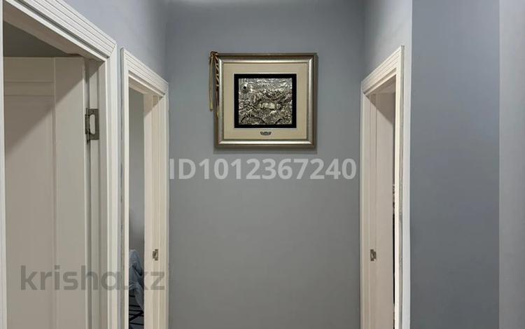 3-бөлмелі пәтер · 77 м² · 4/5 қабат, 13-й мкр. 20В, бағасы: 27.5 млн ₸ в Актау, 18-й мкр  — фото 2