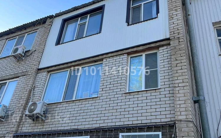 2-бөлмелі пәтер · 55 м² · 3/3 қабат, Каргалинская ул. 24, бағасы: 13 млн ₸ в Актобе, жилой массив Жилянка — фото 2