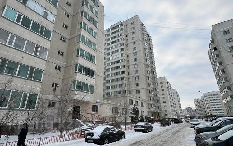 2-комнатная квартира · 70 м² · 1/9 этаж, Омарова 11 за 400 000 ₸ в Астане, Есильский р-н — фото 51