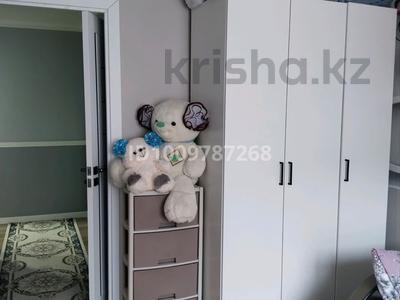 2-комнатная квартира · 56 м² · 2/5 этаж, мкр Шанхай, Рыскулова 4/2 за 14.8 млн 〒 в Актобе