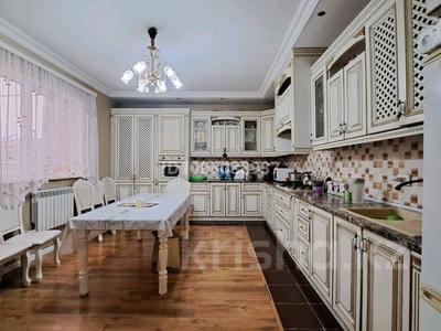 Отдельный дом · 8 комнат · 200 м² · 10 сот., жилой массив Бауырластар, Бердибек сокпакбаев за 26 млн ₸ в Актобе