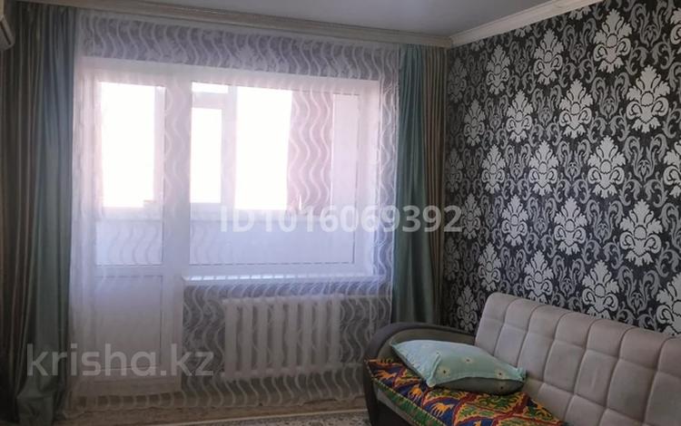 2-комнатная квартира · 56 м² · 5/10 этаж, мкр 11 19 — ул. М.Маметова за 160 000 ₸ в Актобе — фото 2