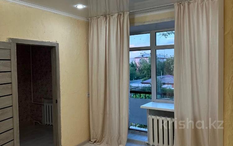 2-бөлмелі пәтер · 40.6 м² · 3/3 қабат, Кунанбай 23, бағасы: 11.2 млн ₸ в Семее — фото 9