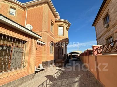 Отдельный дом · 11 комнат · 850 м² · 10 сот., 29-й мкр 136 — Сары базарға қарама қарсы, Риза шоп магазинінің жанындағы бірінші коттедж за 210 млн ₸ в Актау
