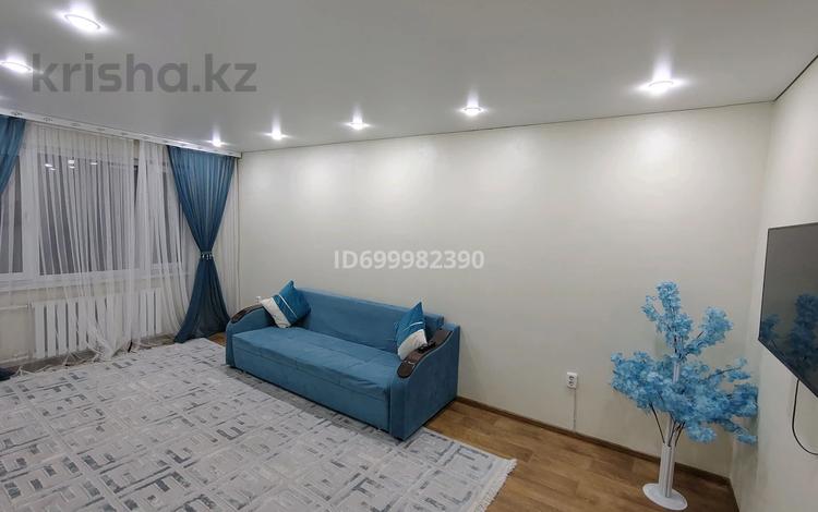 3-комнатная квартира · 80 м² · 1/5 этаж, мкр 5 168 — Проспект Молдагулова и Есет батыр за 15 000 ₸ в Актобе — фото 2