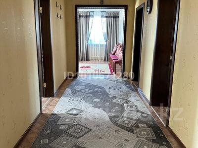 Жеке үй · 3 бөлме · 120 м² · 10 сот., Северо Запад, 60 квартал 13 дом — 15 школа, бағасы: 48 млн 〒 в Костанае