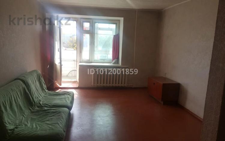 3-бөлмелі пәтер · 68 м² · 3/5 қабат, Утепова (Оралхан Бокей) 24, бағасы: 31 млн ₸ в Усть-Каменогорске — фото 2