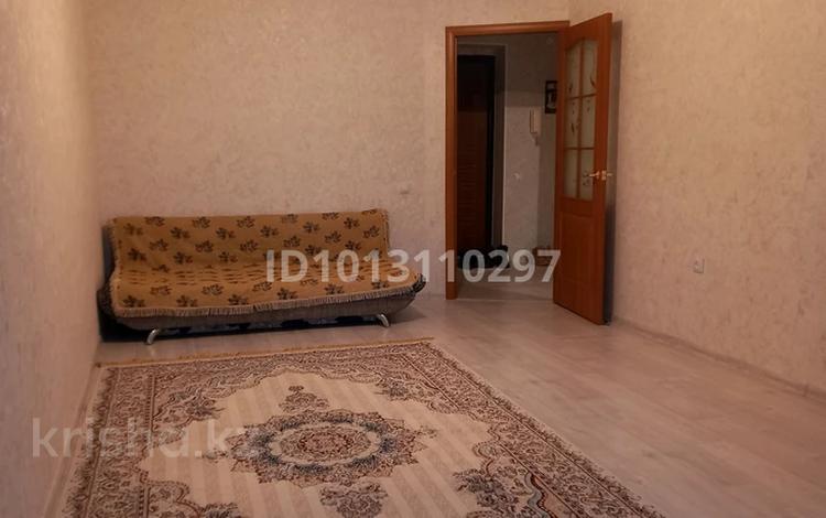 1-комнатная квартира · 45.3 м² · 1/10 этаж, Набережная 79 за 13 млн ₸ в Актобе, мкр. Курмыш — фото 2