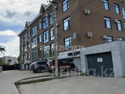 3-бөлмелі пәтер · 96 м² · 1/3 қабат, мкр Кадыра Мырза-Али, Есенберлина 3 — Московский, бағасы: 52 млн ₸ в Уральске