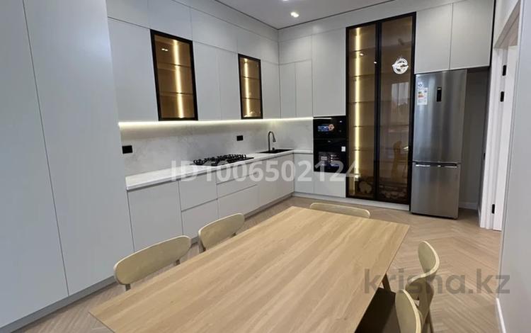 3-бөлмелі пәтер · 112 м² · 2/3 қабат, Микрорайон Мирас, бағасы: 300 млн ₸ в Алматы, Бостандыкский р-н — фото 2