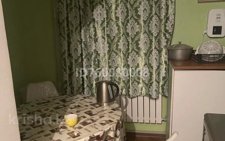3-бөлмелі пәтер · 90 м² · 2/4 қабат, Алма Оразбаева 7 — Толе Би, бағасы: 9 млн ₸ в Шардара — фото 2