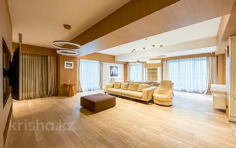 4-комнатная квартира · 303.9 м² · 10/10 этаж, Кабанбай Батыра за 480 млн ₸ в Алматы, Медеуский р-н — фото 2