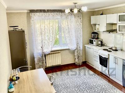 2-бөлмелі пәтер, 72 м², 2/10 қабат, Ворушина 26 Б — 37 школа, бағасы: 24 млн 〒 в Павлодаре