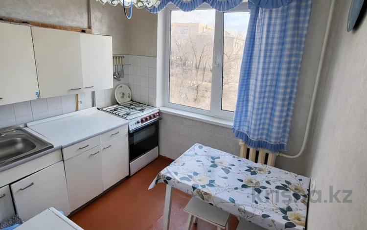 2-бөлмелі пәтер · 48.4 м² · 4/5 қабат, Абулхаир Хана 46 — Детская больница, бағасы: 14 млн ₸ в Уральске — фото 4