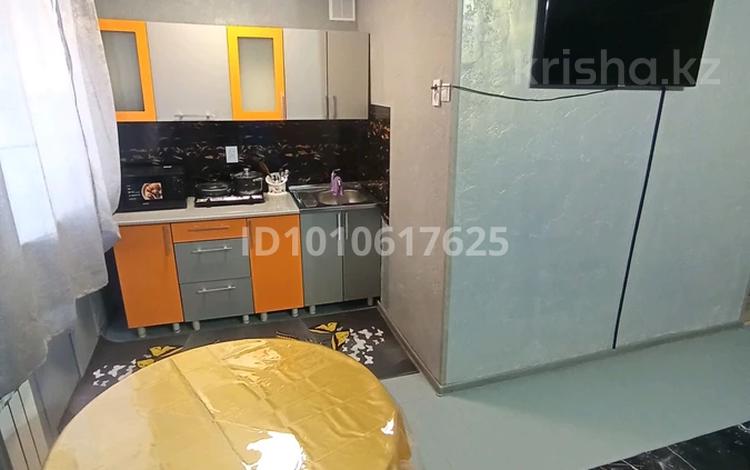 2-бөлмелі пәтер · 46 м² · 1/5 қабат, Гагарина 40, бағасы: 14 000 ₸ в Риддере — фото 2