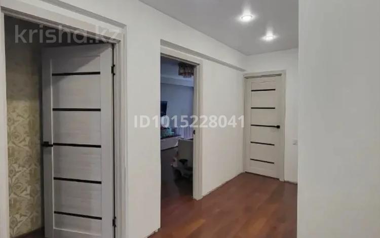3-бөлмелі пәтер · 70 м² · 2/5 қабат, Назарбаева 23/2, бағасы: 29.5 млн ₸ в Усть-Каменогорске — фото 2