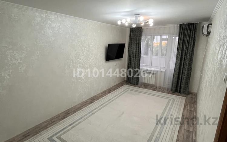 2-бөлмелі пәтер · 51 м² · 4/9 қабат, 12 ш/а. 25 — 12 мкр 25 дом рядом отель «Дастан», бағасы: 18.7 млн ₸ в Актобе, мкр 12 — фото 2