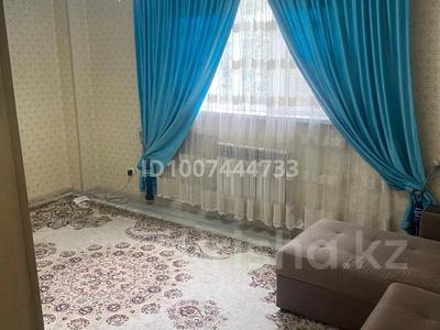 2-бөлмелі пәтер · 60 м² · 2/9 қабат, Нұрсәт ш/а — Синие дома напротив акимиата, бағасы: 180 000 ₸ в Шымкенте, Каратауский р-н