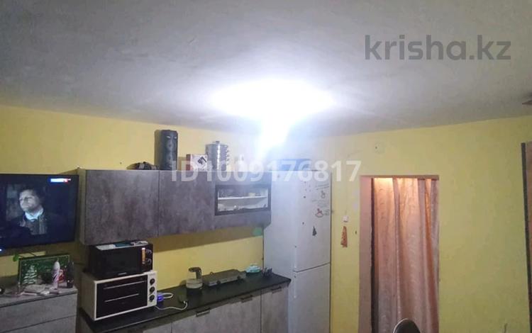 1-комнатная квартира · 16 м² · 8/9 этаж, Абая 89 — Универмаг за 3.5 млн 〒 в Уральске, мкр Школьник — фото 2