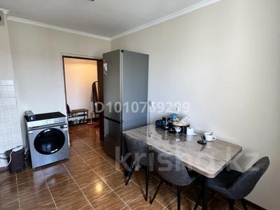 2-бөлмелі пәтер · 65 м² · 6/6 қабат, мкр Кокжиек 49, бағасы: 27 млн ₸ в Алматы, Жетысуский р-н