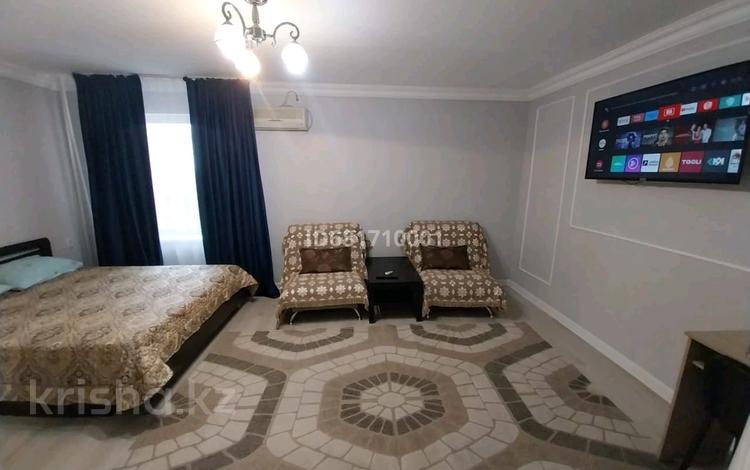 1-комнатная квартира · 51 м² · 3/5 этаж, 15-й мкр 19 за 170 000 ₸ в Актау — фото 2