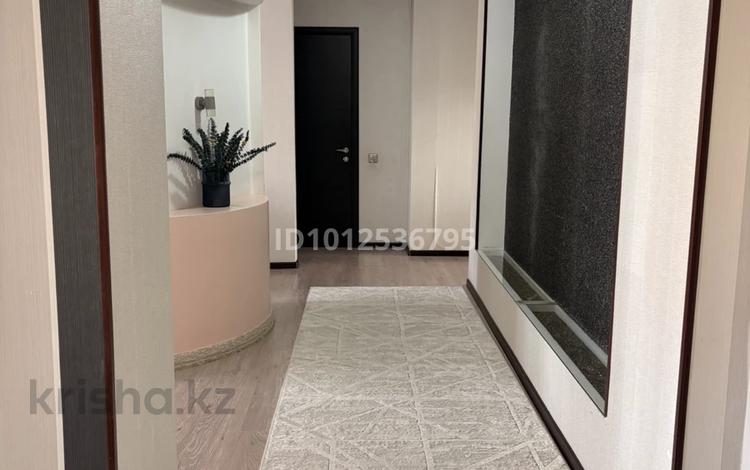 3-бөлмелі пәтер · 92 м² · 4/14 қабат, Кудайбердиулы 4/4, бағасы: 48 млн ₸ в Астане, Алматы р-н — фото 2