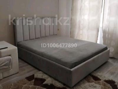 1-комнатная квартира · 45 м² · 8/9 этаж, 5 микрорайон 5 дом — Кристина, централ кафе за 10 000 〒 в Аксае