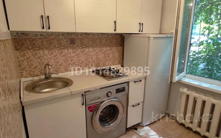 1-бөлмелі пәтер · 30 м² · 1/4 қабат, Көктем-3 ш/а. 2 — Бухар-Жырау Байзакова, бағасы: 32 млн ₸ в Алматы, Бостандыкский р-н — фото 2