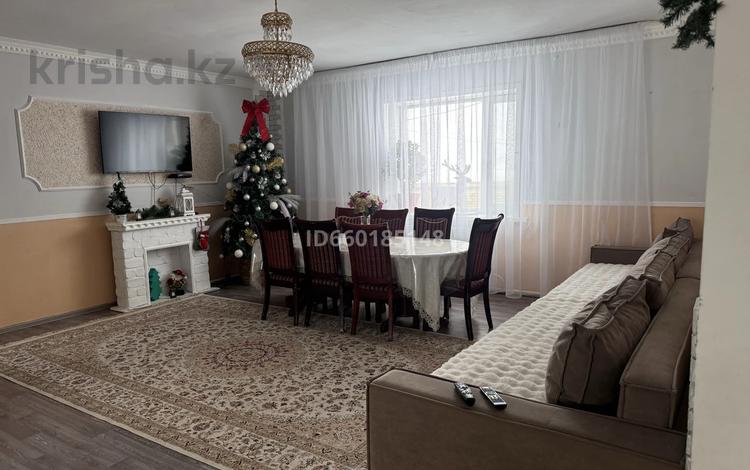 Дом · 4 комнаты · 120 м², Алимусина 2б за 50 000 〒 в Бурабае — фото 87