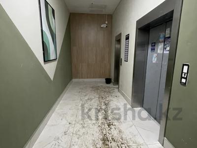4-комнатная квартира · 175 м² · 9/13 этаж, Мукан Тулебаев 5 за 50.5 млн 〒 в Астане, Алматы р-н
