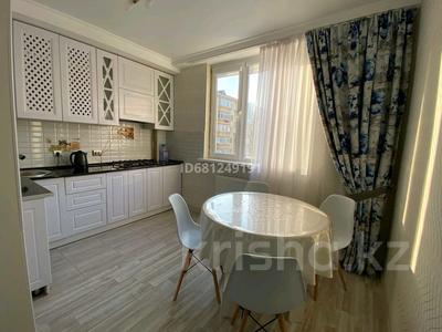 2-комнатная квартира · 65 м² · 2/5 этаж, 17-й мкр 77 за 13 000 〒 в Актау