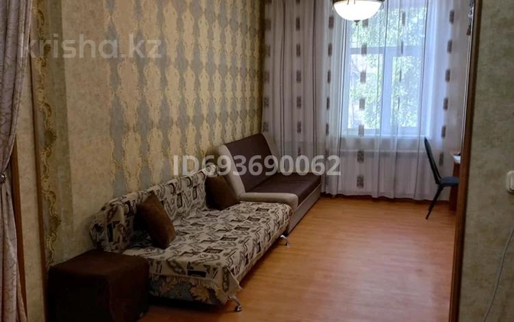 2-комнатная квартира, 44 м², 2/2 этаж, Абая — Ташкентской за 14.5 млн 〒 в Таразе — фото 2