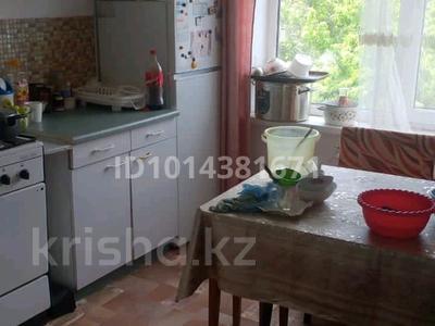 2-комнатная квартира · 48 м² · 5/5 этаж, Толстого 33 — Дк Зенит за 12.5 млн ₸ в Уральске