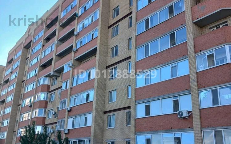 2-бөлмелі пәтер · 57 м² · 6/10 қабат, Нур Актобе 13г, бағасы: 12 000 ₸ — фото 2